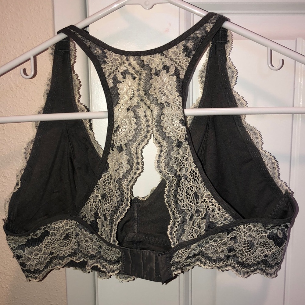2 Bralettes - Picture 4 of 4